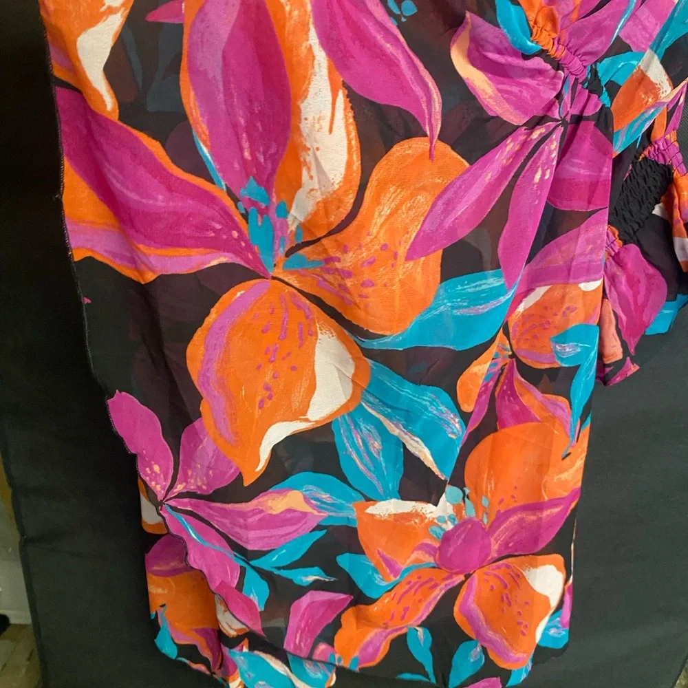 NWT Live 4 Truth Colorful Floral Blouse - Picture 6 of 8
